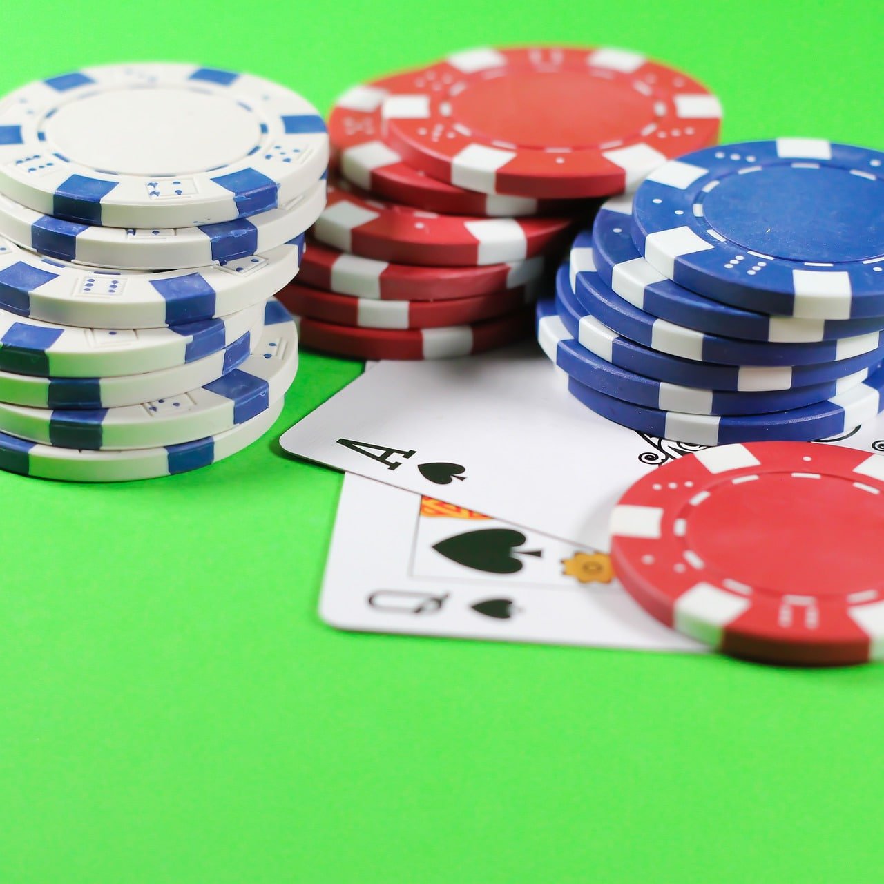 Mobile app live-dealer interface on Android phone